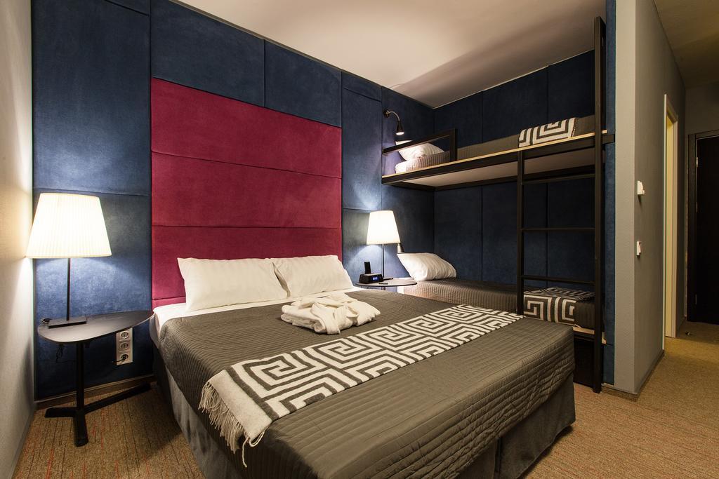 Hotel Newport Dnipro Esterno foto