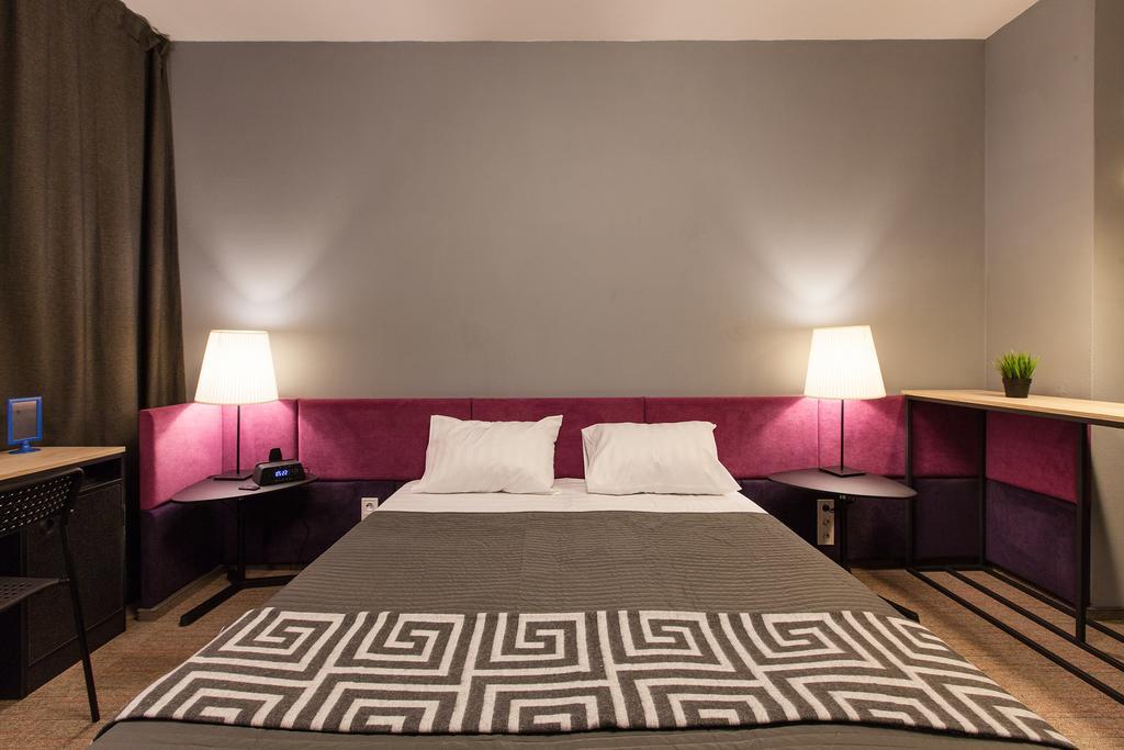 Hotel Newport Dnipro Esterno foto